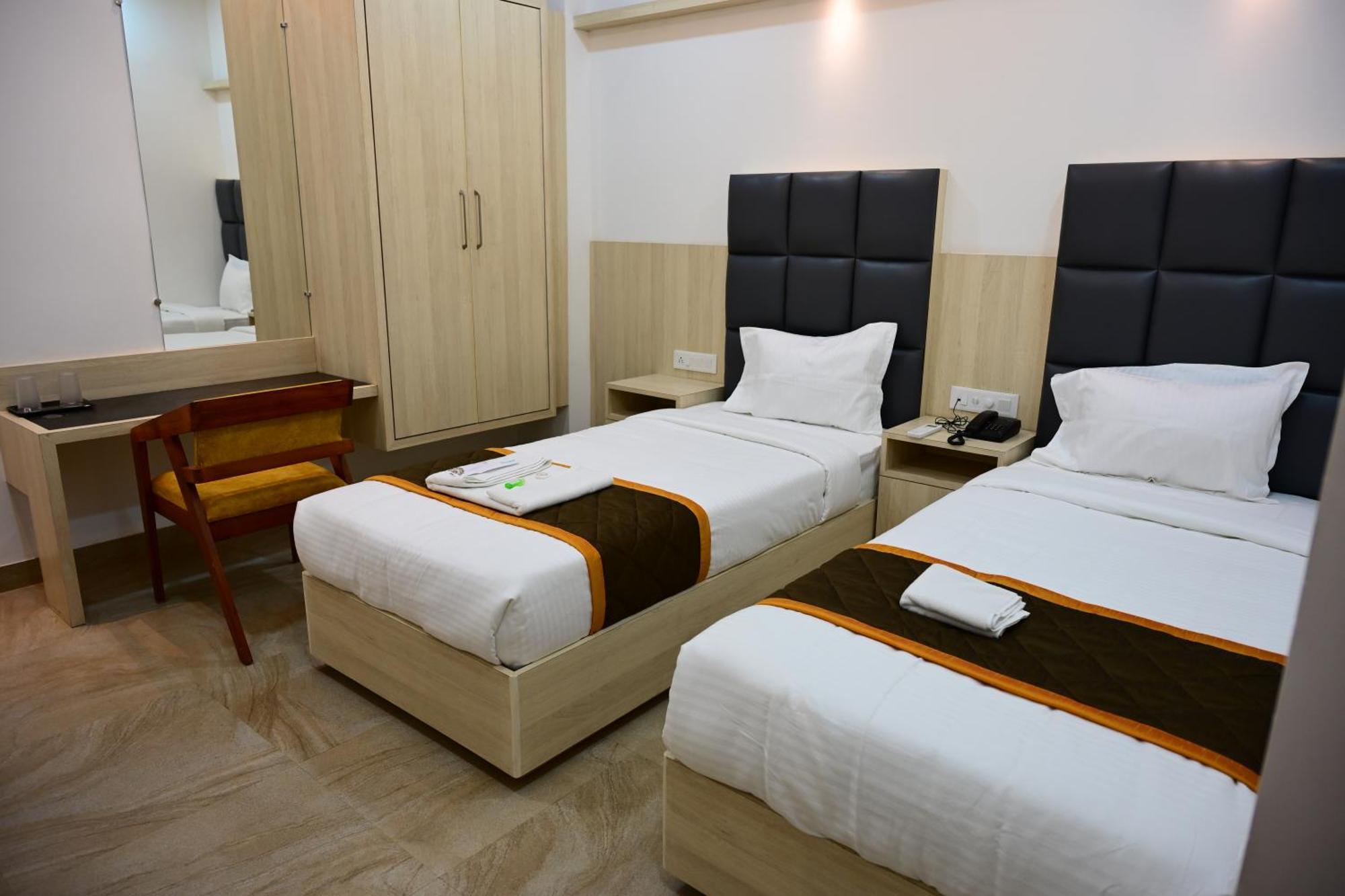 Unnati Stay Inn Vijayapura Bijapur  Exterior photo
