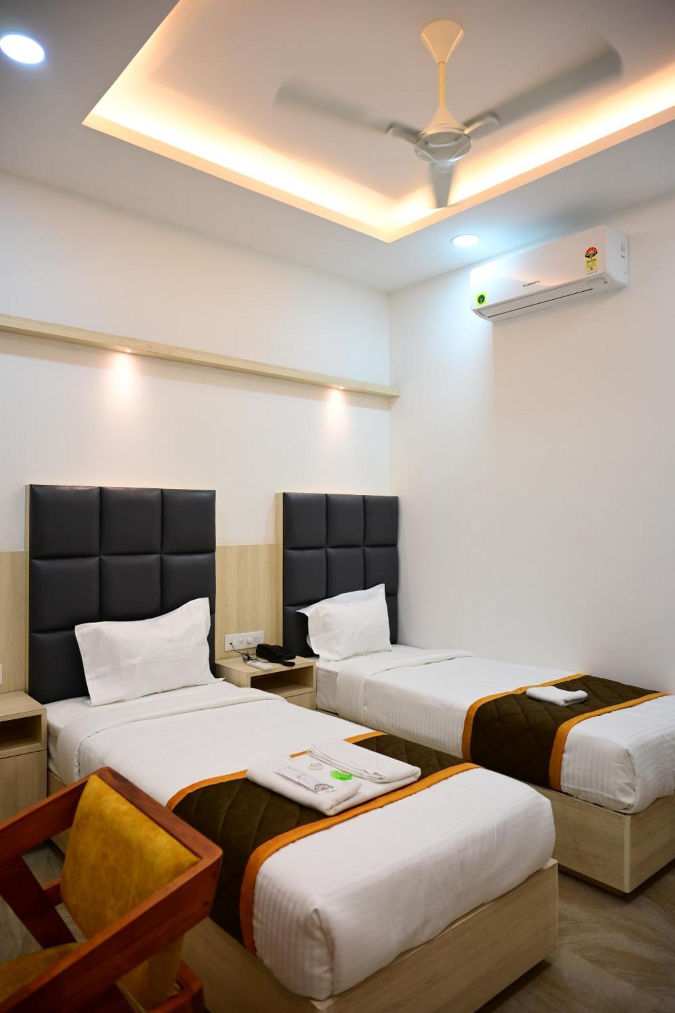 Unnati Stay Inn Vijayapura Bijapur  Exterior photo
